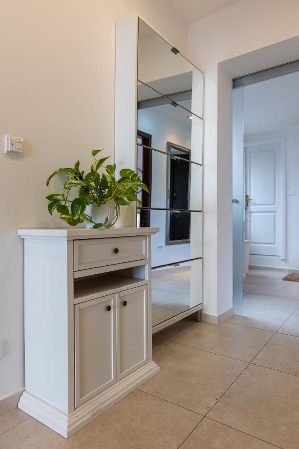 شقة دوبروفينك  في O'Lord - Luxury Sea View Apt Near Old Town المظهر الخارجي الصورة